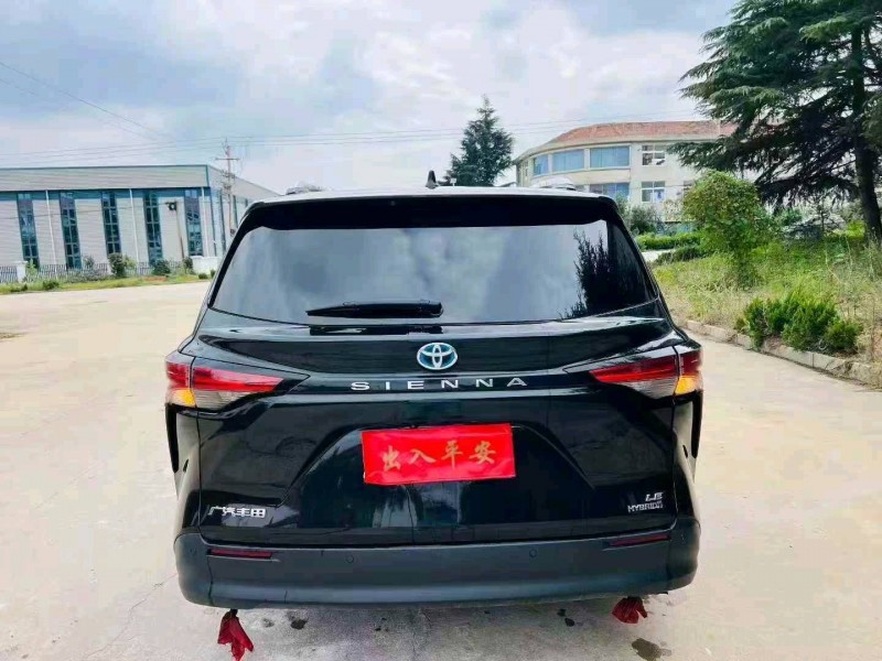 烟台23年丰田塞纳9