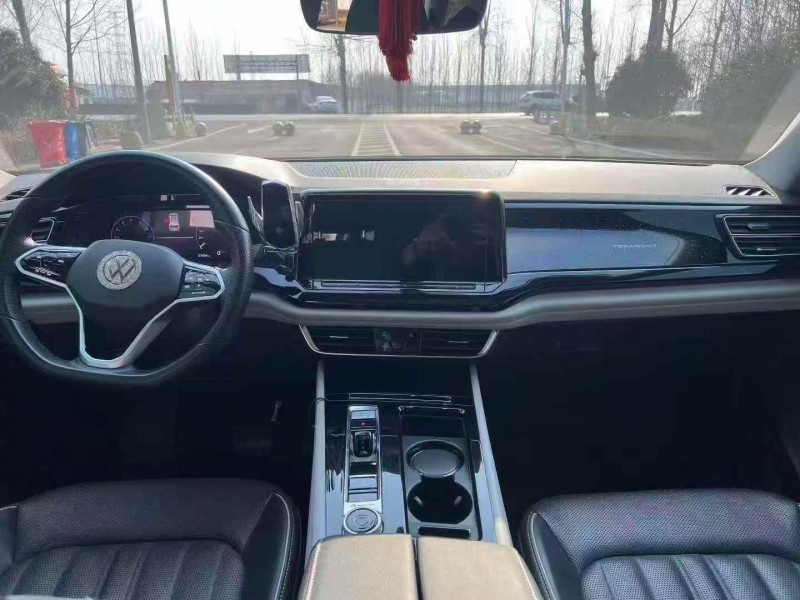 济宁22年大众途昂4