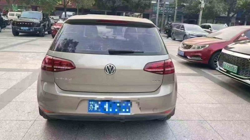 苏州17年大众高尔夫9