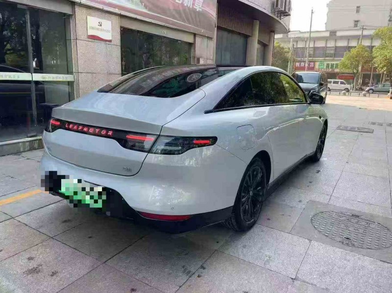 苏州25年零跑汽车C018