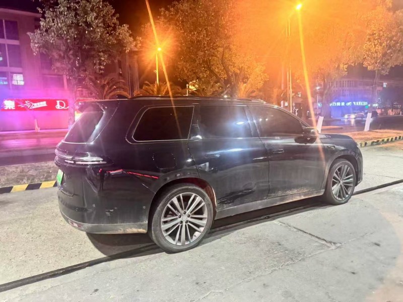 南昌24年零跑汽车C167