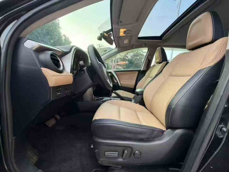 珠海19年丰田RAV4荣放4