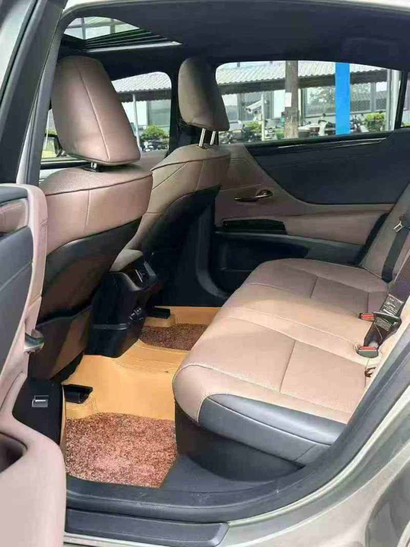 深圳23年雷克萨斯ES6