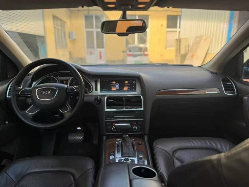 青岛13年奥迪Q75