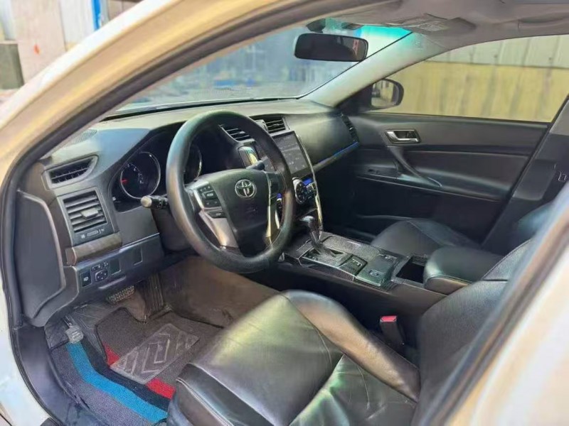 青岛15年丰田锐志6