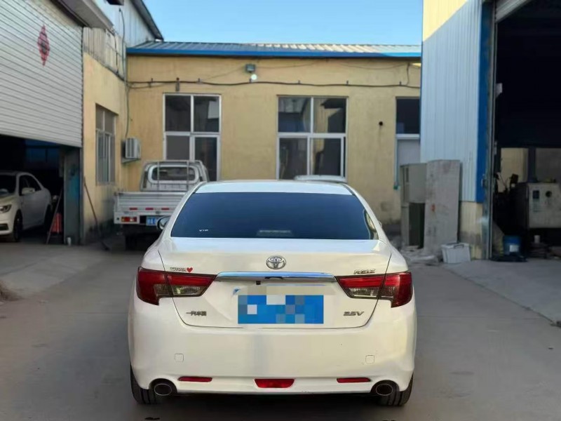 青岛15年丰田锐志9