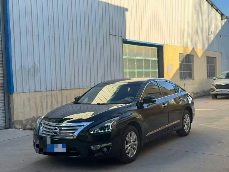 青岛15年日产天籁2