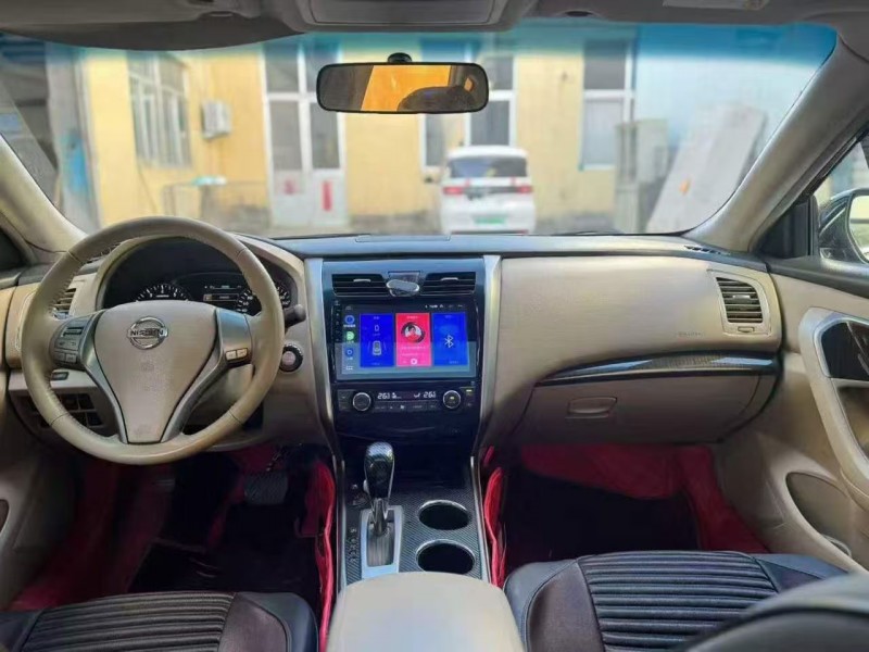 青岛15年日产天籁5