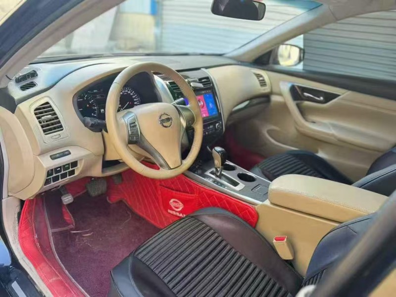 青岛15年日产天籁6