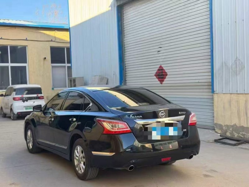 青岛15年日产天籁7