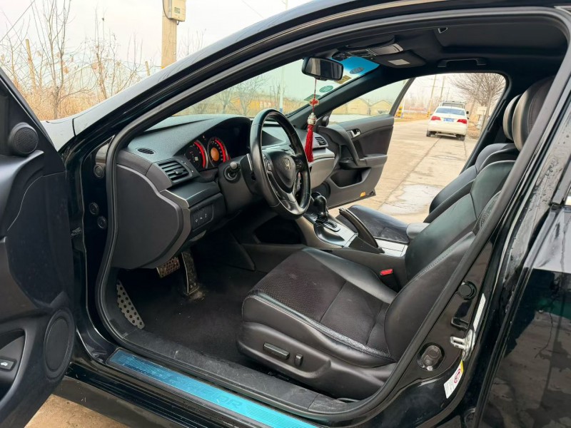 徐州13年本田思铂睿5