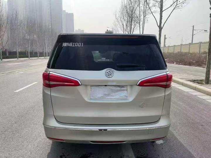 济宁18年别克GL89