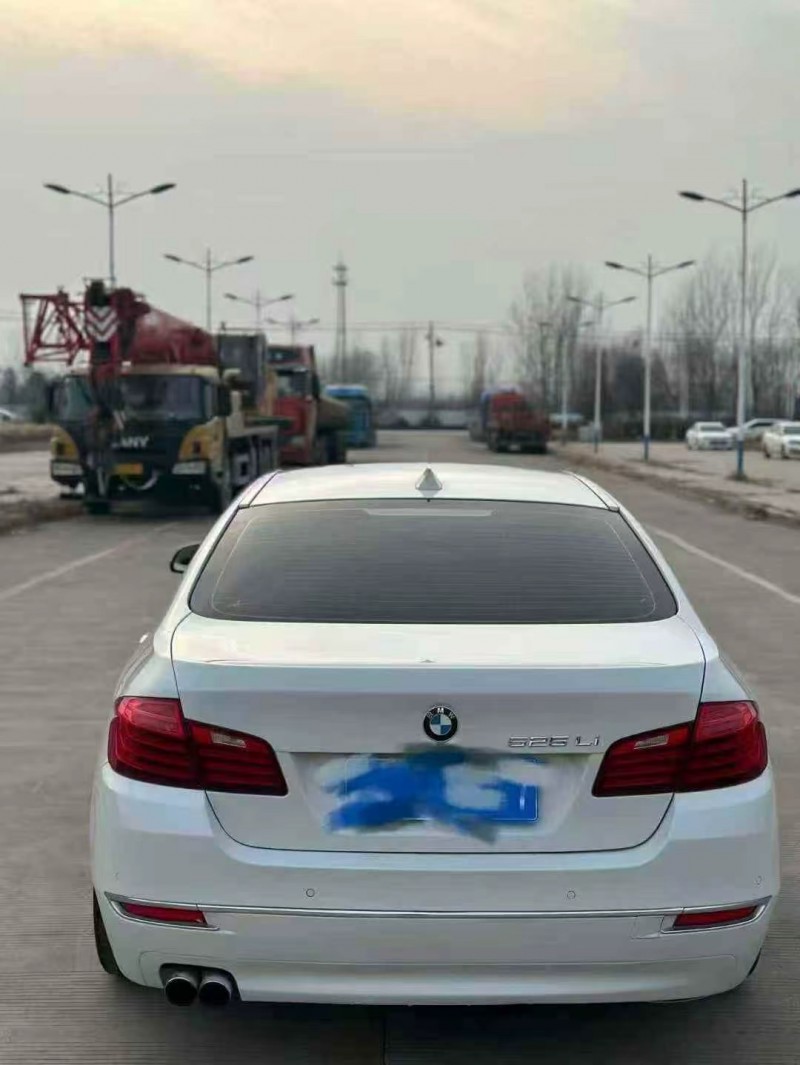 济南16年宝马5系9