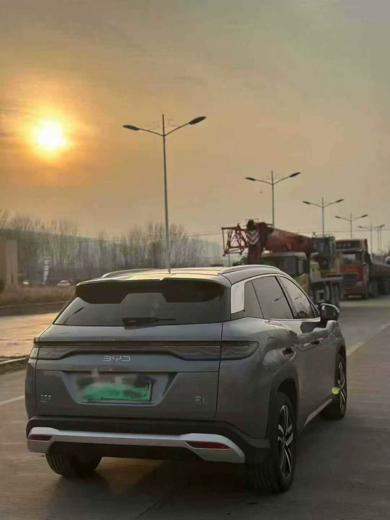 济南25年比亚迪宋7