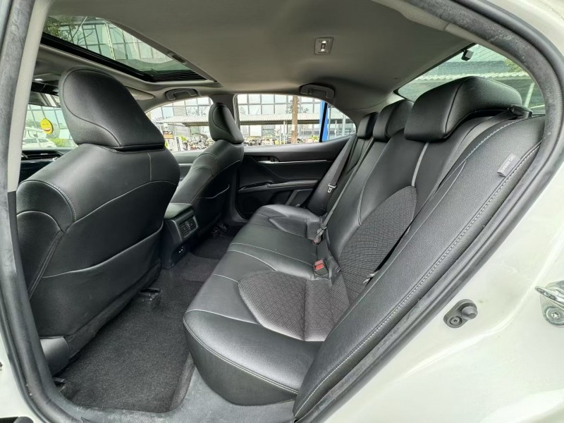 东莞21年丰田凯美瑞5