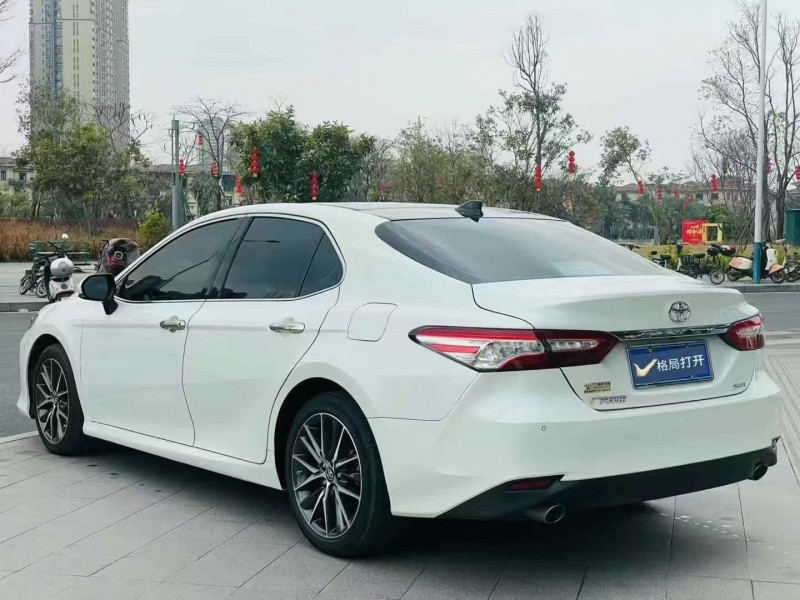 东莞21年丰田凯美瑞7