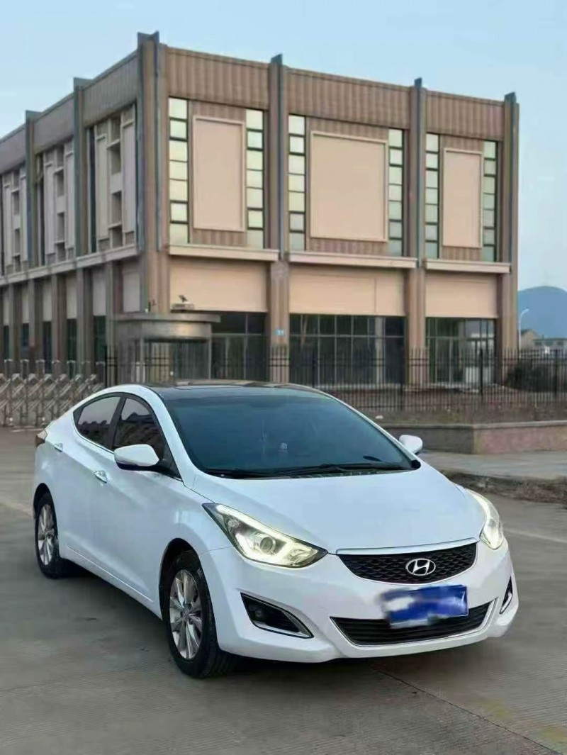 济南17年现代朗动3