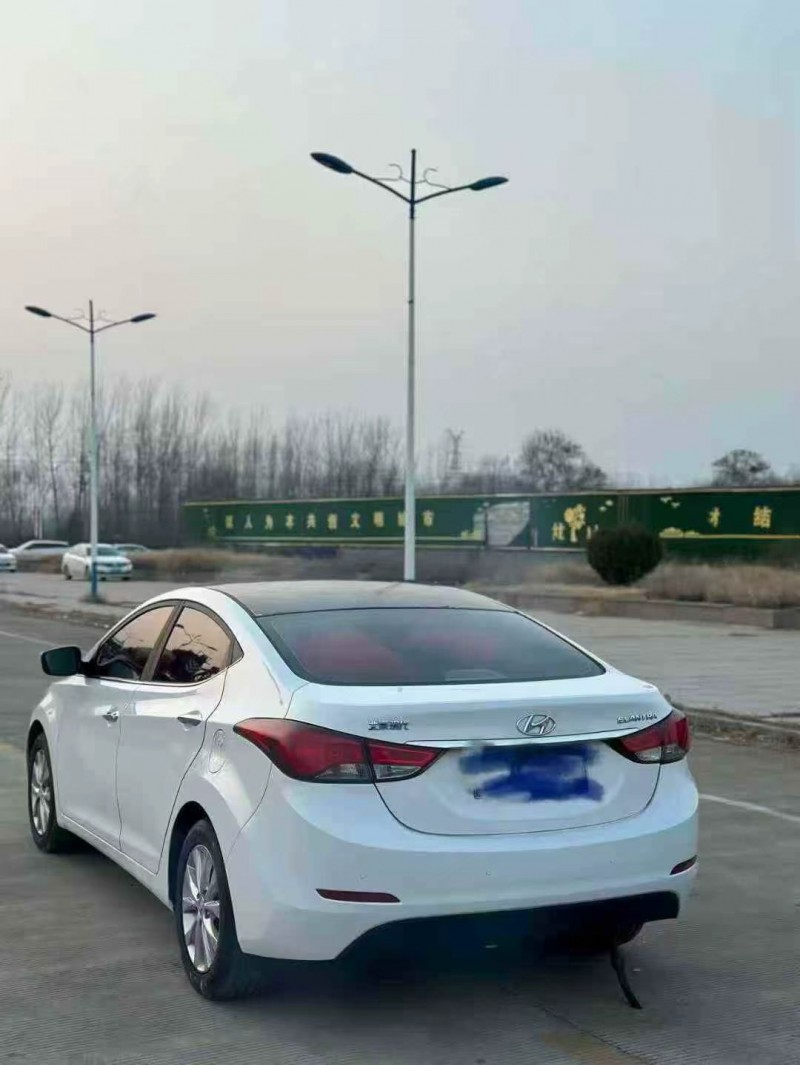 济南17年现代朗动8