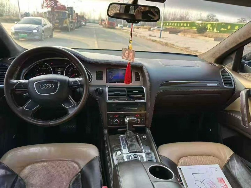 济南14年奥迪Q76