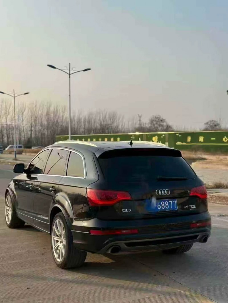 济南14年奥迪Q78