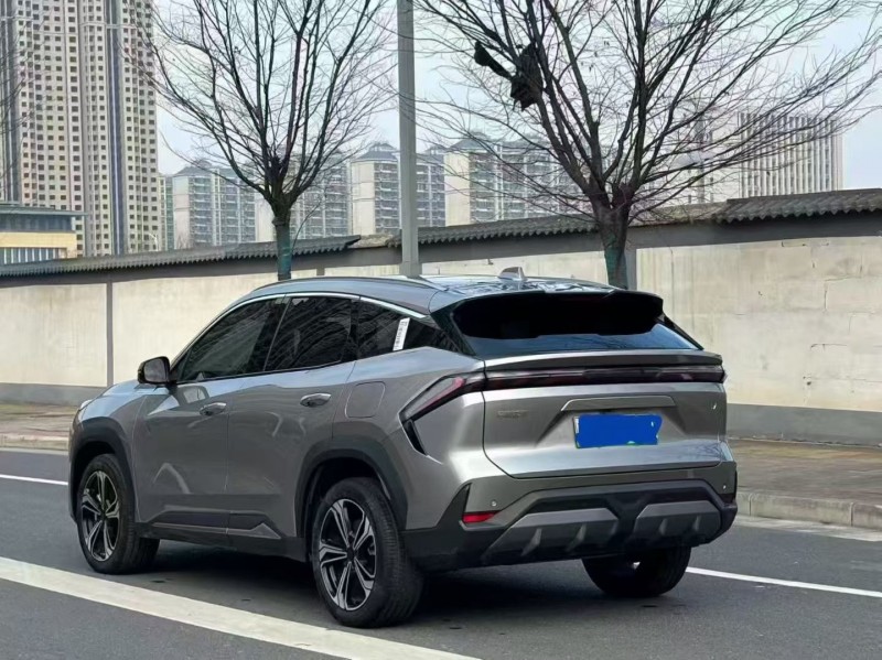 郑州25年吉利银河7