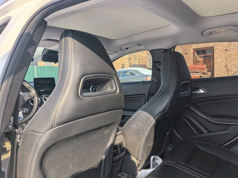 济源17年奔驰GLA9