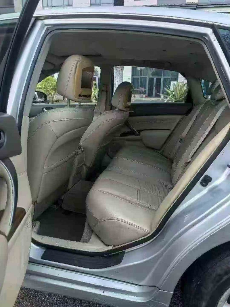 南平11年日产天籁4