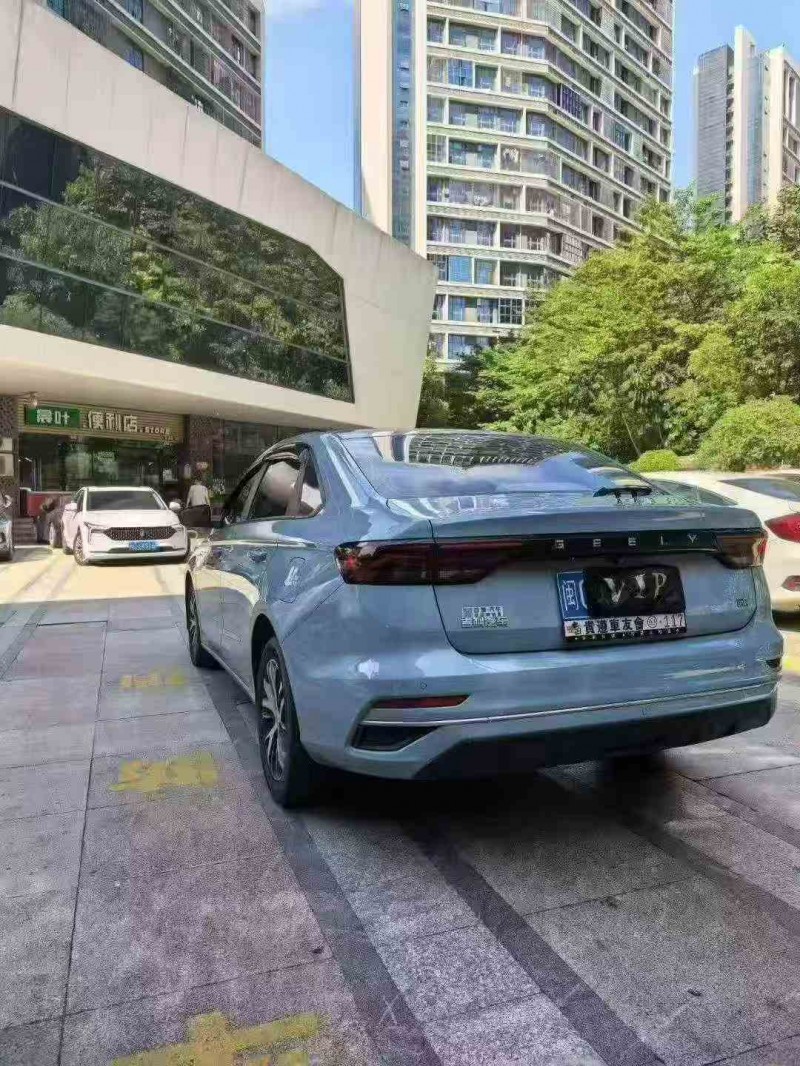 三明23年吉利帝豪8