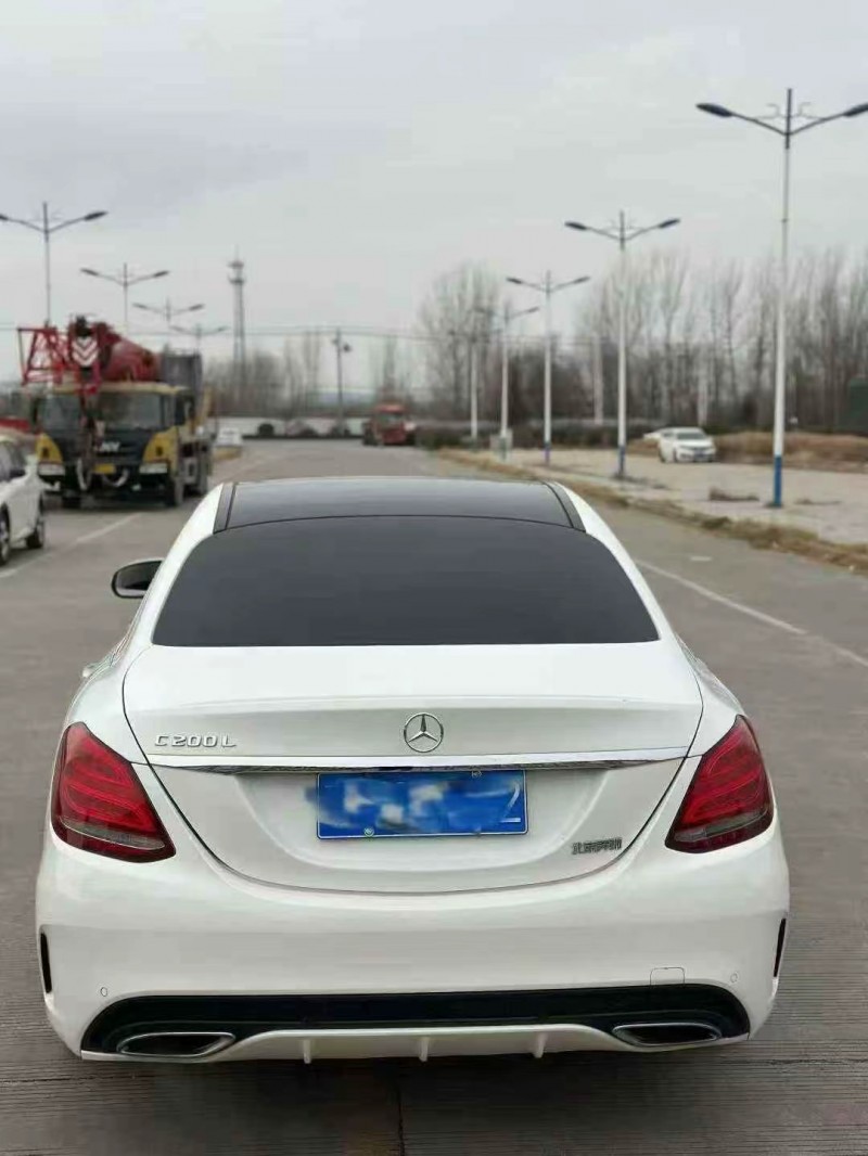 济南18年奔驰C9