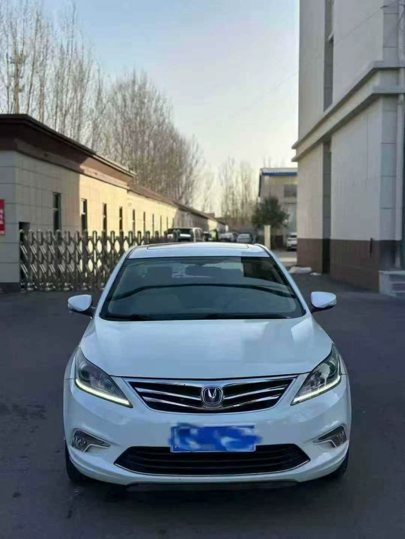 济南17年长安汽车逸动1