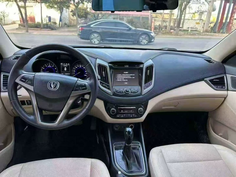 济南17年长安汽车逸动6