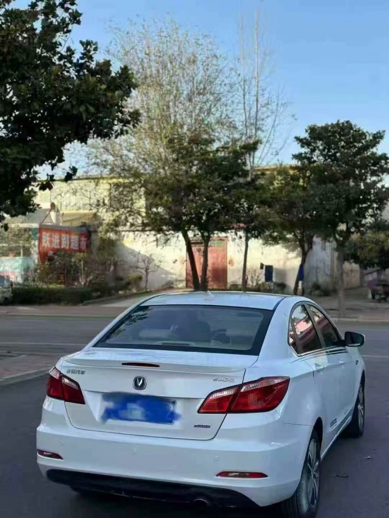 济南17年长安汽车逸动8