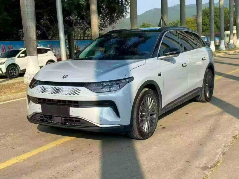 南平23年零跑汽车C112