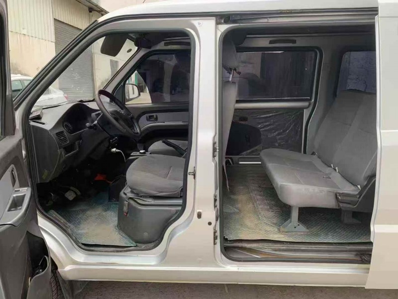 广州23年五菱汽车荣光4