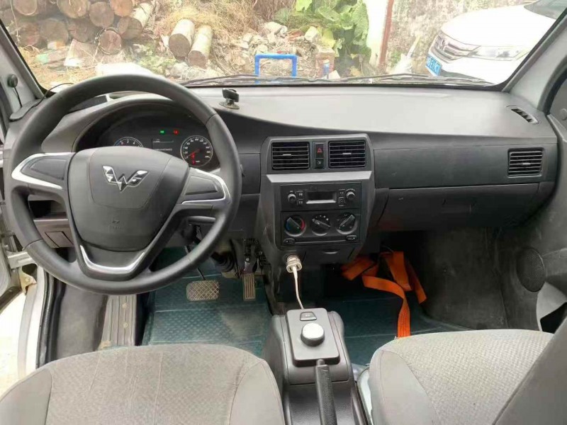 广州23年五菱汽车荣光5