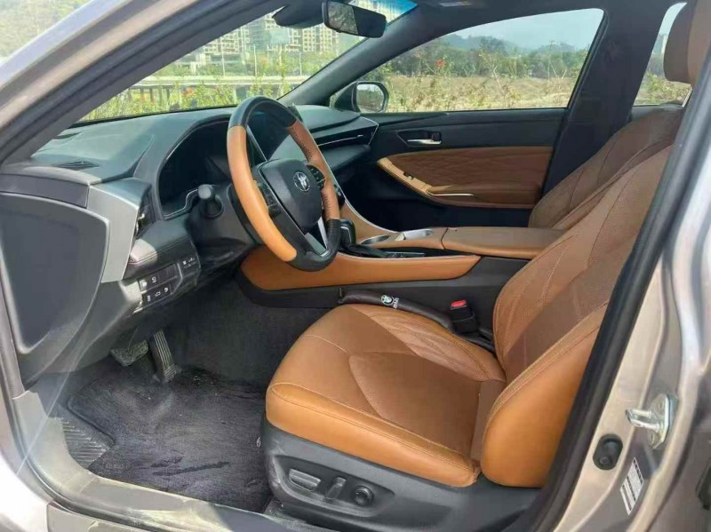 广州22年丰田亚洲龙4