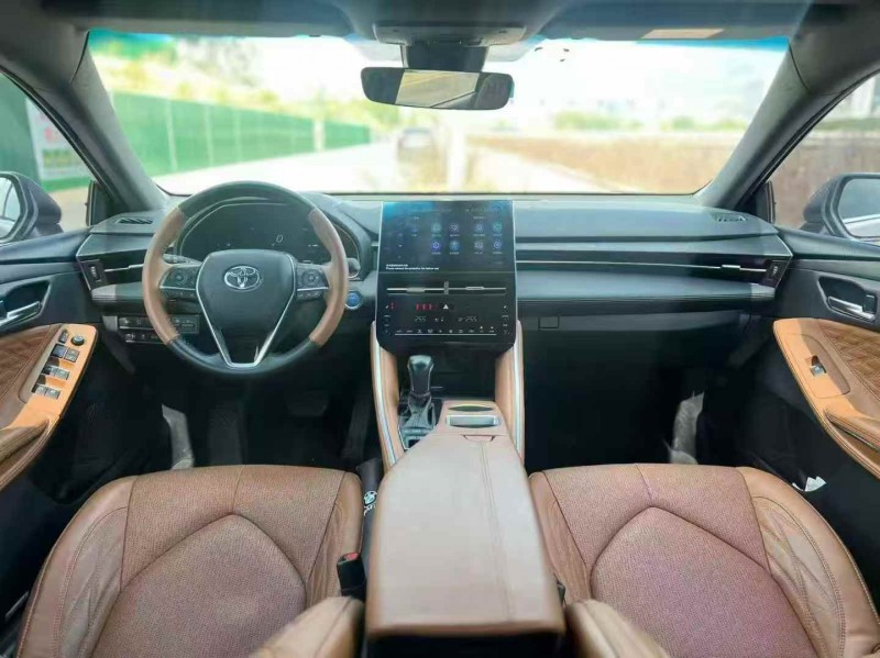 广州22年丰田亚洲龙6