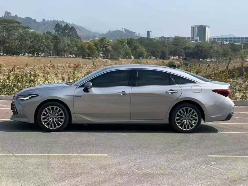 广州22年丰田亚洲龙7