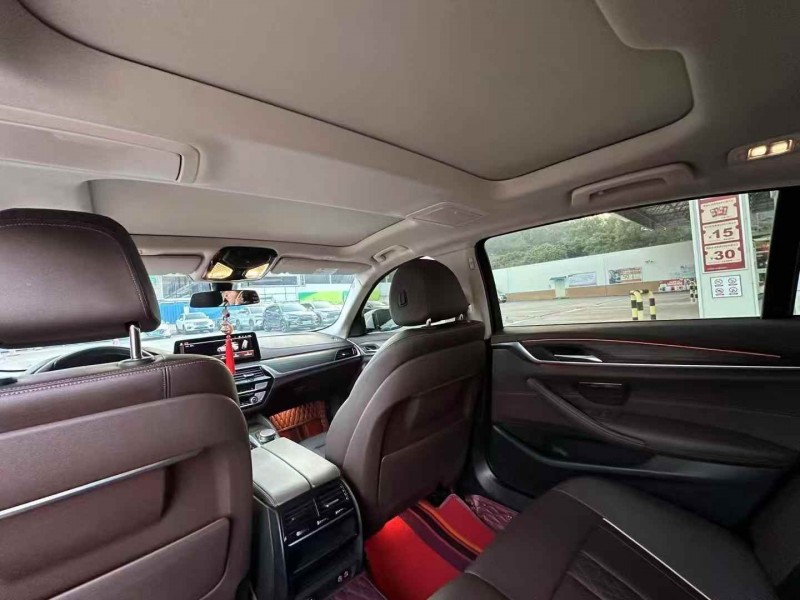 广州21年宝马5系8