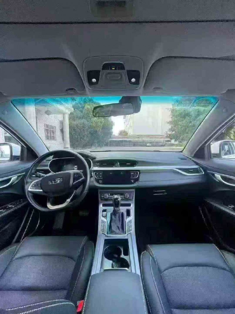 南平20年吉利帝豪5