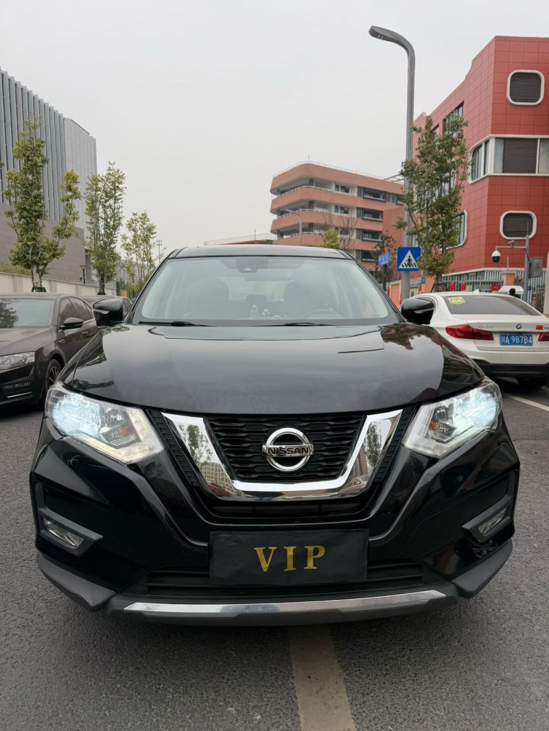 成都19年日产奇骏1