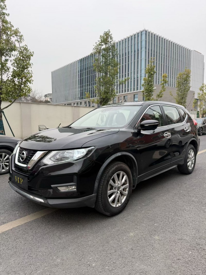 成都19年日产奇骏3