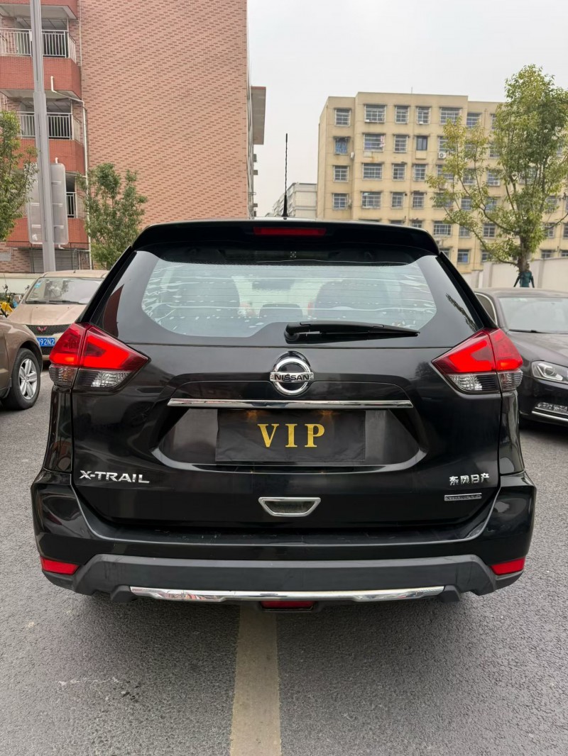 成都19年日产奇骏5