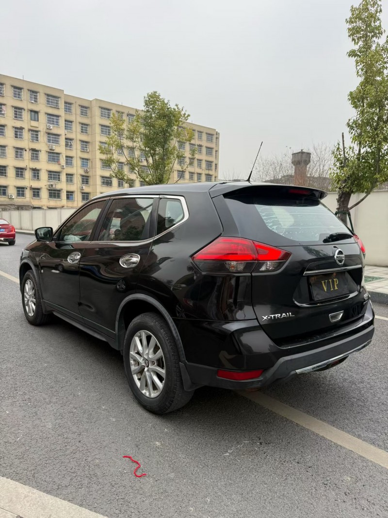 成都19年日产奇骏6