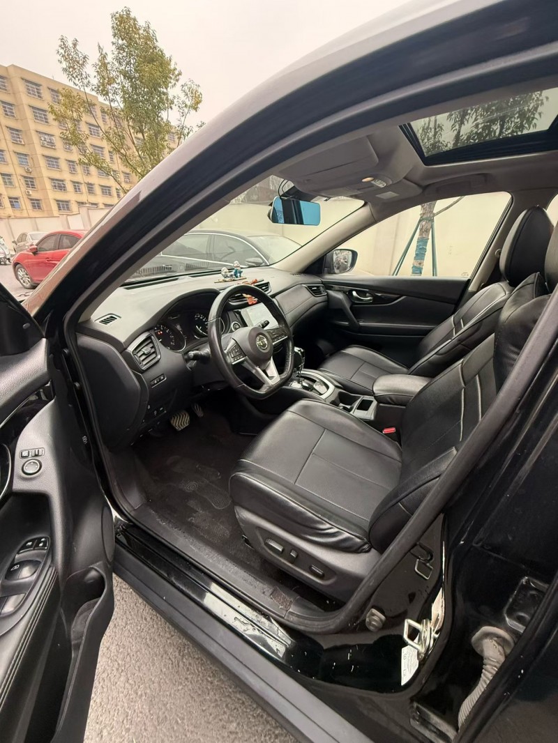 成都19年日产奇骏7