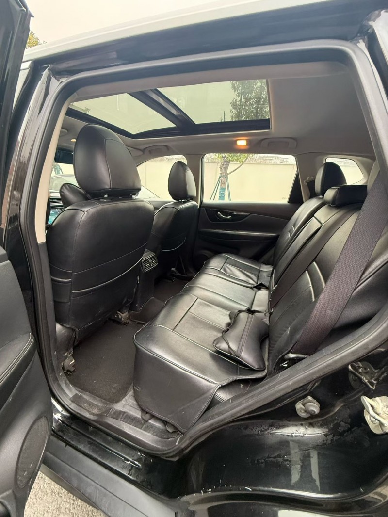 成都19年日产奇骏8