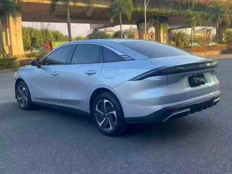 泉州25年吉利银河8