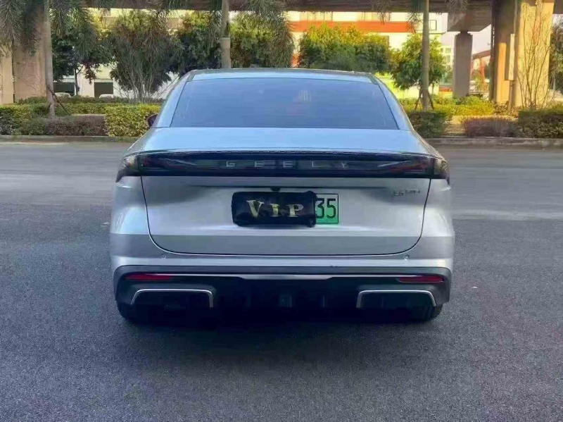 泉州25年吉利银河9