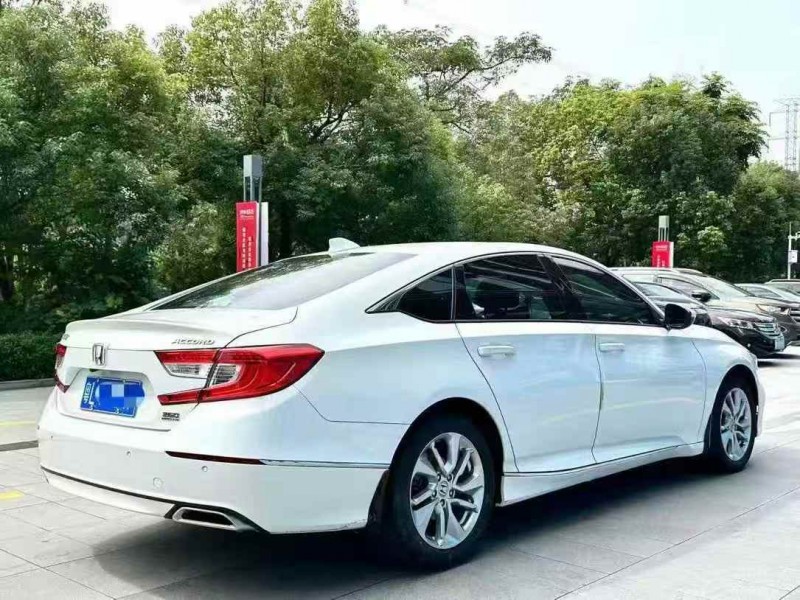 广州21年本田雅阁8