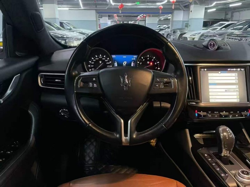 广州18年玛莎拉蒂Levante7